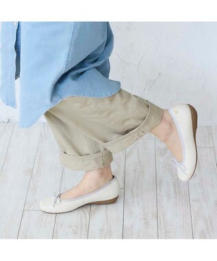 ing <ing>リラックスバレエシューズ アイボリー