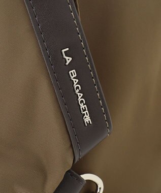 LA BAGAGERIE トライアングルリュックサック カーキ