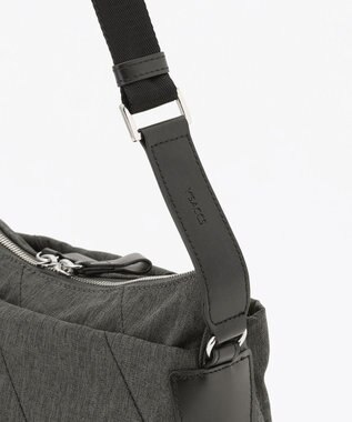 Y'SACCS ストリームラインショルダー ダークグレー