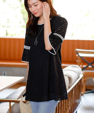 Tiaclasse 【小倉優子さん着用・洗える】パンチングレース配色チュニック ブラック×オフホワイト