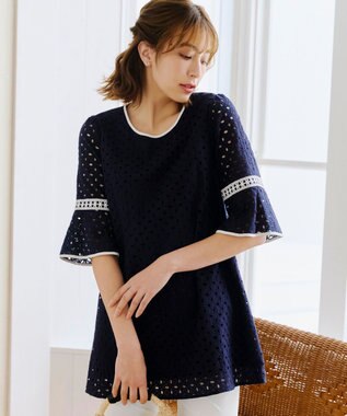Tiaclasse 【小倉優子さん着用・洗える】パンチングレース配色チュニック ネイビー×オフホワイト