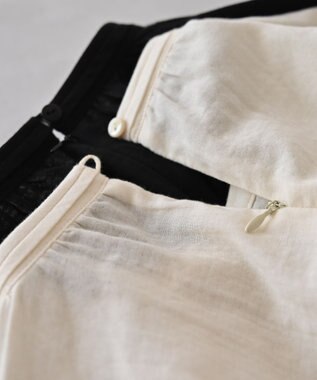 muuc 〈遠州織物の工場で織られた上質なコットン生地〉ビオラ刺繍切り替え ボリューム袖 プルオーバーブラウス オフホワイト