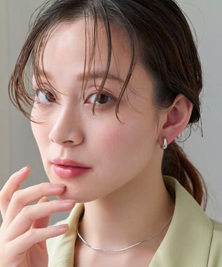 Phoebe 【金属アレルギー対応】【痛くないシリーズ】ぷっくりモードクリスタルループフィットイヤリング　シルバー シルバー