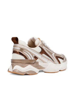 STEVE MADDEN SPEEDSTER-E リサイクリングランニングスニーカー シルバーゴールド