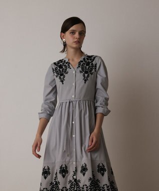 ストライプ刺繍ワンピース