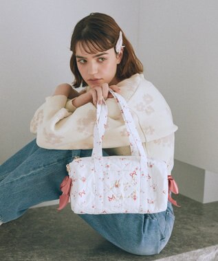 Maison de FLEUR フラワーリボンプリント2Wayボストンバッグ Red