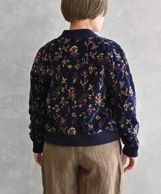 muuc 〈遠州織物の工場で織られた上質なコットンコーデュロイ生地〉裏地有り リブ袖 ショート丈 花刺繍ブルゾン（セットアップ可能） ネイビー