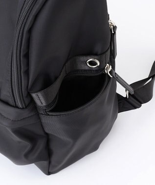 ICB 【4/3-4/19期間限定・受注生産】選べるチャーム 8ポケットナイロンリュック カスタマイズ ファー白&フェイクレザーロープ白