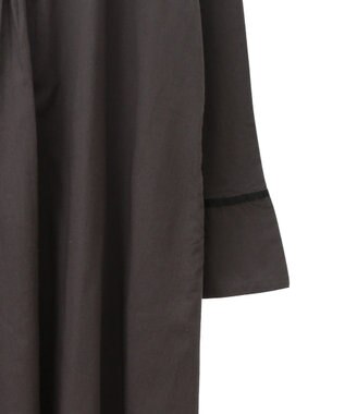 CRAFT STANDARD BOUTIQUE 刺繍入りツイルＶネックワンピース Charcoal Gray