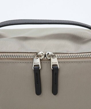 TOPKAPI 【Breath TOPKAPI】【撥水】マット ナイロン ボックス型 ショルダーバッグ グレー