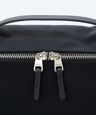 TOPKAPI 【Breath TOPKAPI】【撥水】マット ナイロン ボックス型 ショルダーバッグ ブラック