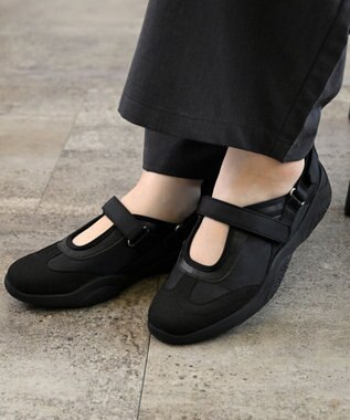 APOM 晴雨兼用　ウォーターレジストメリージェーンスニーカー ブラック