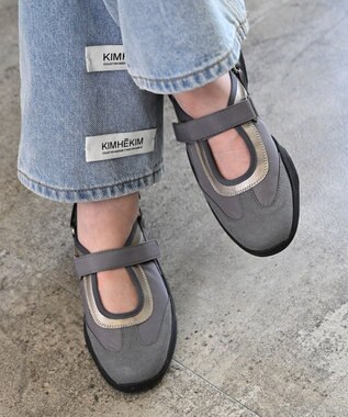 APOM ウォーターレジストメリージェーンスニーカー