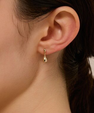  〈金属アレルギー対応〉スイングドロップピアス　ゴールド/ニッケルフリー