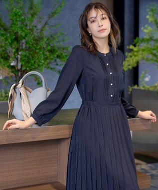 Tiaclasse 【新色追加・洗える】パールボタンプリーツワンピース ネイビー
