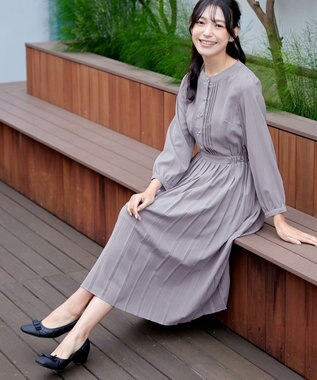 Tiaclasse 【新色追加・洗える】パールボタンプリーツワンピース グレー