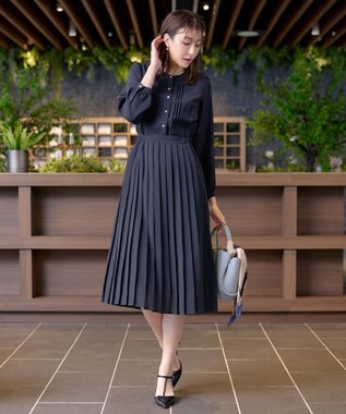 Tiaclasse 【新色追加・洗える】パールボタンプリーツワンピース ネイビー