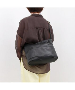 UNBILLION ペルケ perche / ガーメントレザー・サスティナブルボディーショルダー