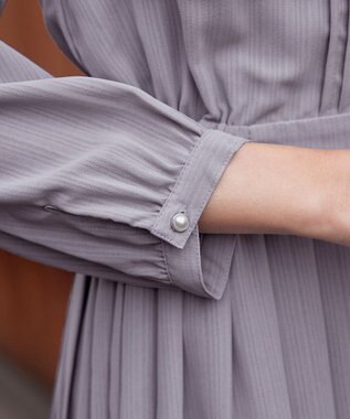 Tiaclasse 【新色追加・洗える】パールボタンプリーツワンピース グレー