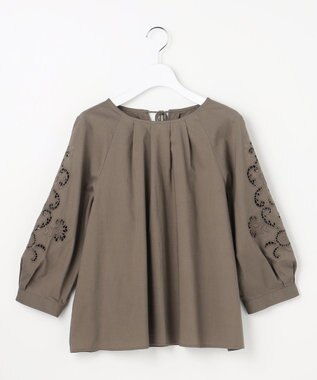 自由区 S エンブロイダリーブロードパフスリーブ ブラウス