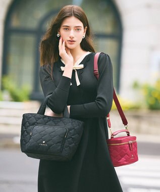 TOCCA 【撥水】CHECKER CLOVER QUILT BAG トートバッグ ブラック系