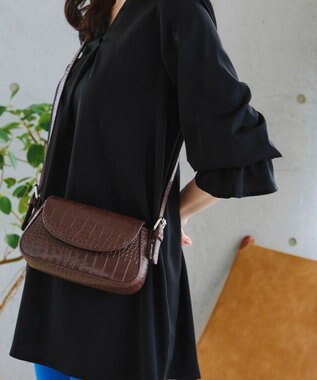 Tiaclasse   【洗える】バックシャーリングスキッパーチュニックブラウス ブラック