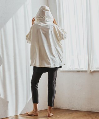 San-ai Resort（三愛水着楽園） 【再入荷】WEB限定商品　ポケット付きハーフジップラッシュパーカー＋リブタンキニ水着+レギンス5点セット【Beach Queen（ビーチクイーン）】 オフホワイト