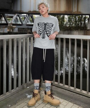 WEGO 【ユニセックス着用ITEM】ブリーチボーングラフィックT（SS） グレー