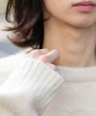 WEGO 【ユニセックス着用ITEM/MLサイズ展開/25年秋冬新作】ファジーグラフィックプルオーバー オフホワイト