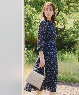 Tiaclasse 【安田美沙子さん着用・4way /2TYPEハンドル】パールチェーン付きハーフフォーマルミニバッグ ベージュ