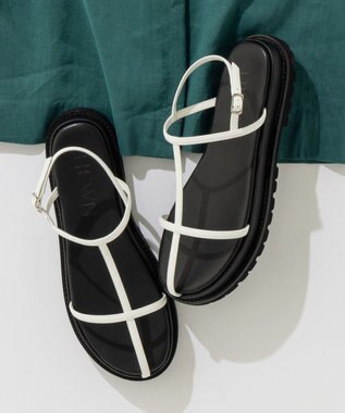 23区 【STORY7月号掲載】HEWN Tストラップ サンダル ホワイト系