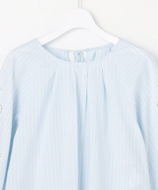 自由区 S エンブロイダリーブロードパフスリーブ ブラウス サックス×オフ