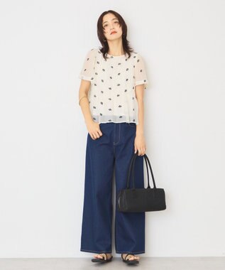 AMERICAN HOLIC 花柄刺繍シャーリングブラウス Off White