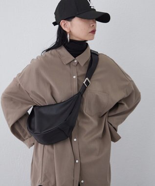 russet ナイロンラウンドショルダーバッグ (CE-1327-WEB) Black2