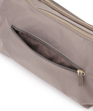 23区 【先行予約】ナイロン サイドポケット ショルダーバッグ グレージュ系