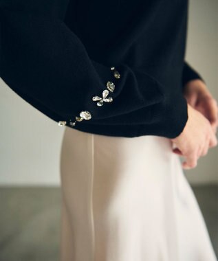 GRACE CONTINENTAL マルチビジューニットトップ ブラック