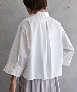 muuc 〈遠州織物の工場で織られた上質なコットン生地〉〈ブロード生地〉フロントタック プリーツ八分袖ブラウス ホワイト