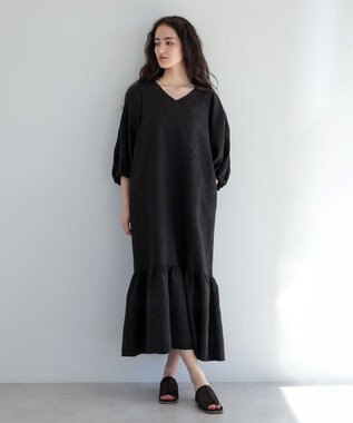 Green Parks ■ＥＳＣＡＲ　エンボスＶネックワンピース Black