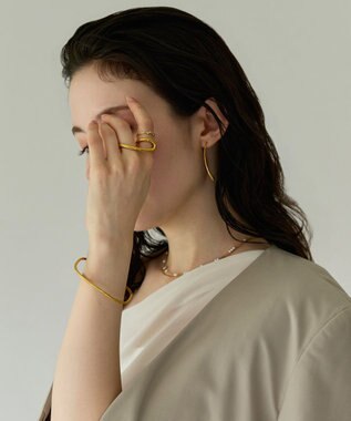 Phoebe 〈金属アレルギー対応〉エアリーフックピアス　ゴールド　ステンレス ゴールド
