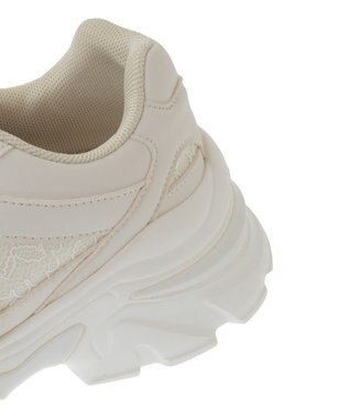 earth music&ecology 【チャーム付き】ＯＲｉｅｎｔａｌ　ＴＲａｆｆｉｃ　パールチャームスニーカー Ivory