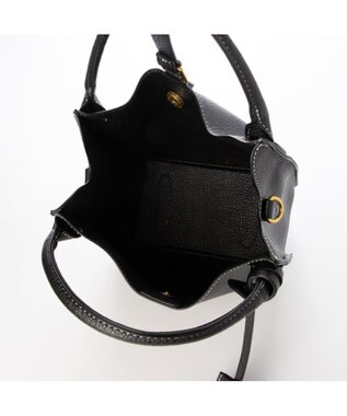 UNBILLION カシュカシュ cachecache / 1枚革風ショルダーベルト付ディテールトート ブラック