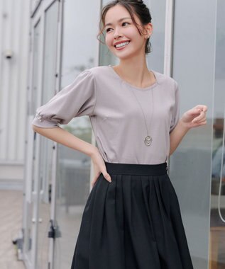 Tiaclasse L 【小倉優子さん着用・洗える・接触冷感・汗ジミ防止】“サマさまカットソー”パール付きパフスリーブトップス グレージュ