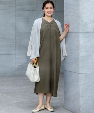 23区 L 【Lサイズ限定/接触冷感/速乾性/洗える】エアリーブライトローン Vネックワンピース カーキ系