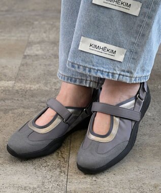 APOM 晴雨兼用　ウォーターレジストメリージェーンスニーカー グレー