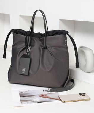 style code 【PADMA/パドマ】カードケース付　ナイロン巾着トートバッグ グレー