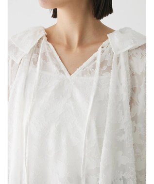 Green Parks シアージャガード花柄フリルブラウス Off White