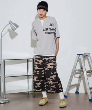 WEGO 【ユニセックス着用ITEM/MLサイズ展開】キーネックフェイクレイヤードグラフィックT（SS） グレー