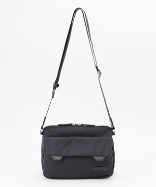 Y'SACCS ダブルタブ　トラベルポシェット ブラック