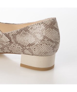 Riz raffinee <Riz raffinee>斜めストラップパンプス ベージュヘビ