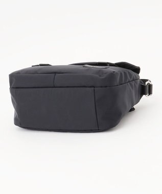 Y'SACCS ダブルタブ　トラベルポシェット ブラック